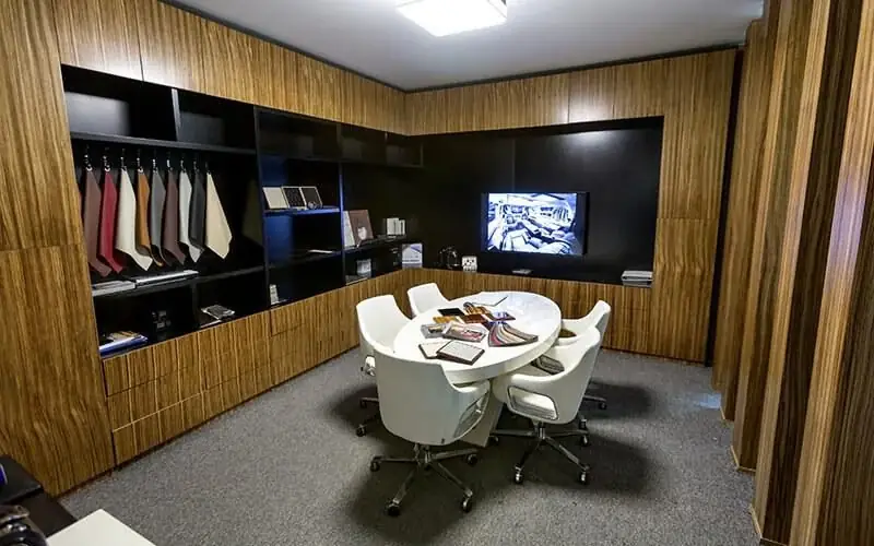 Ertex Luxury Car Design Ankara showroom iç mekânı